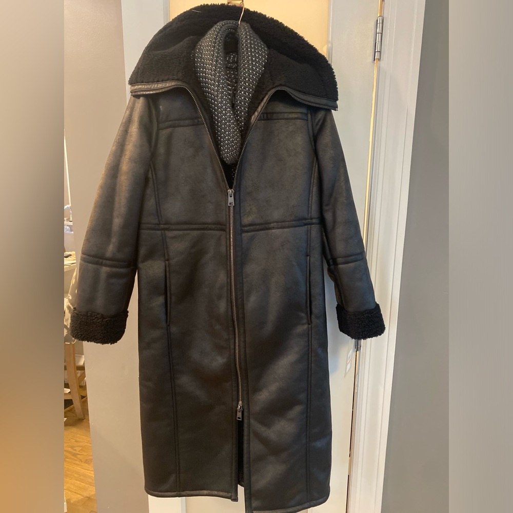 Levi’s Women’s Faux Shearling black funnel Coat 3/4 length NEW WITH TAGS - Picture 4 of 7